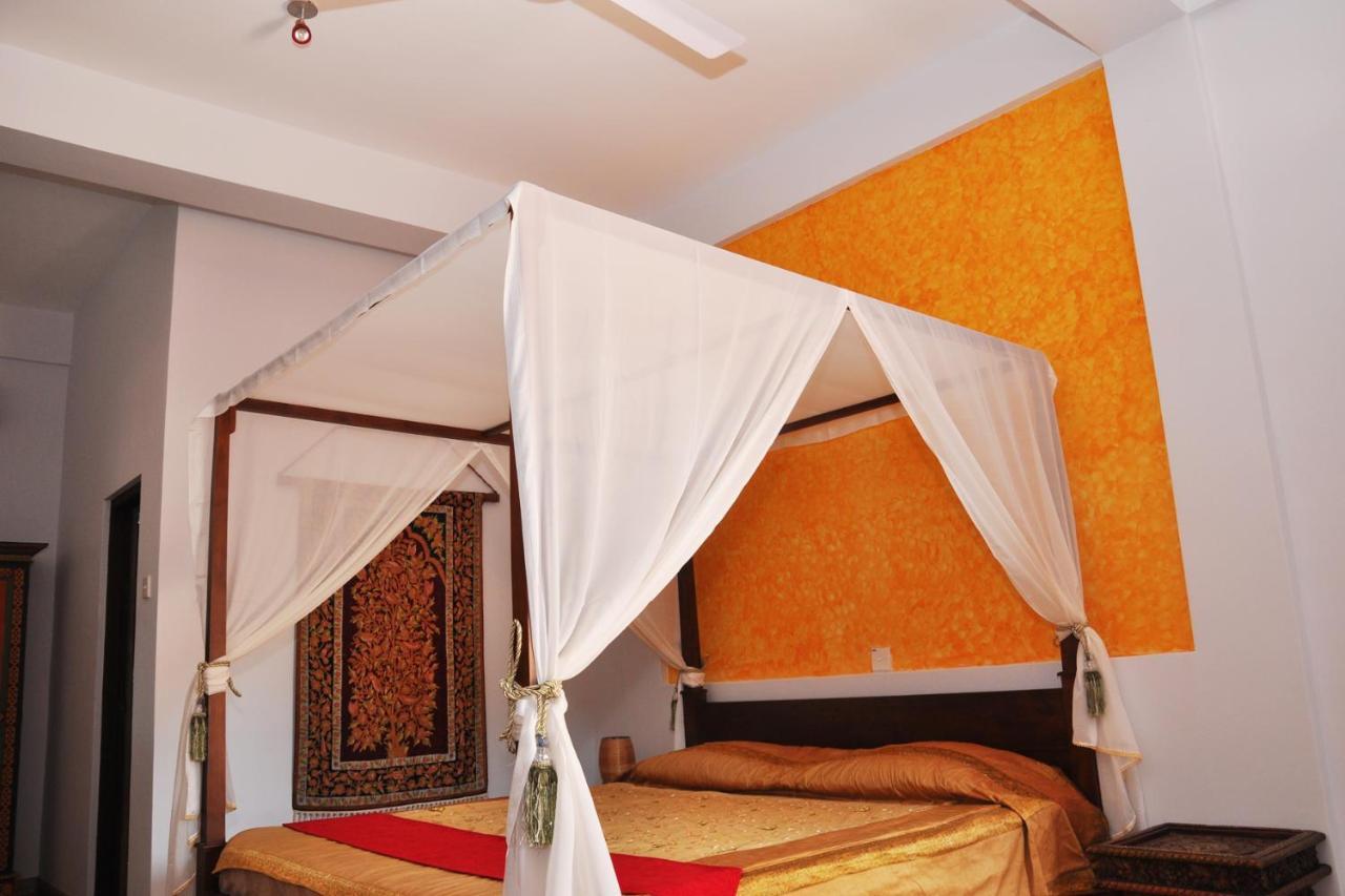 Solomon Beach Hotel Marawila Luaran gambar