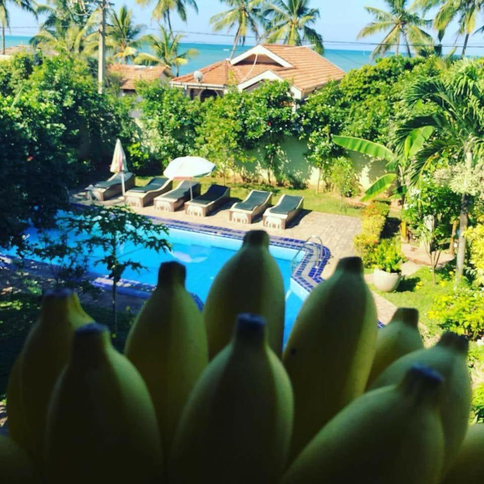 Solomon Beach Hotel Marawila Luaran gambar