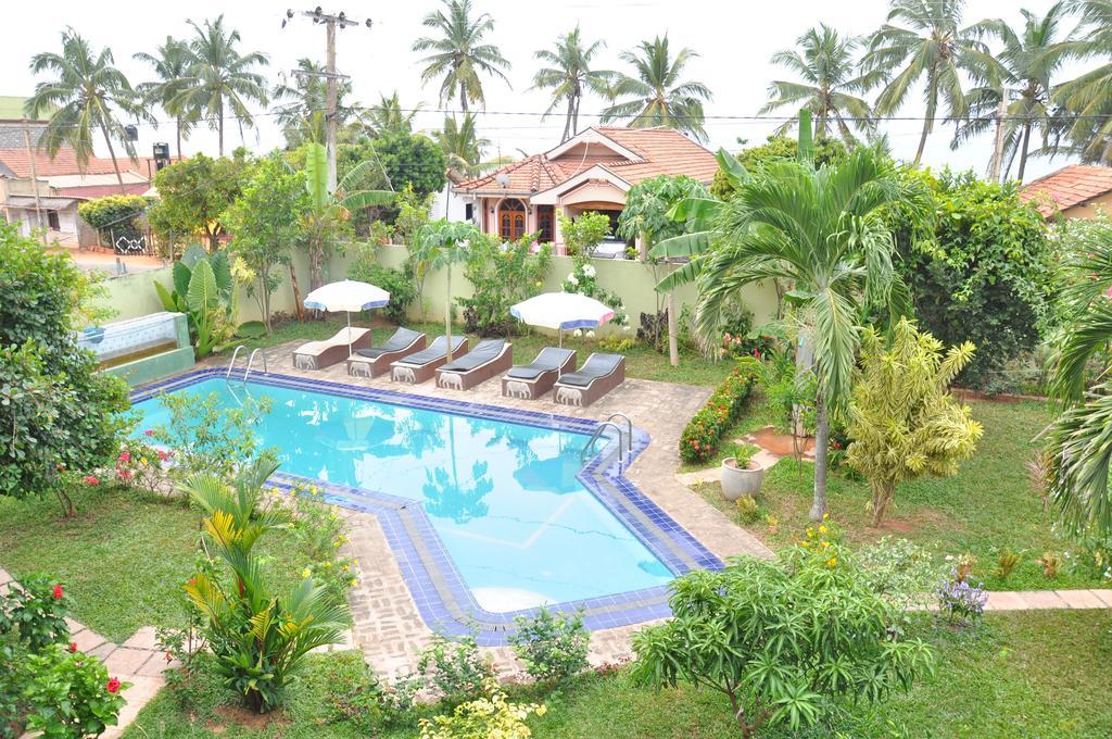Solomon Beach Hotel Marawila Luaran gambar