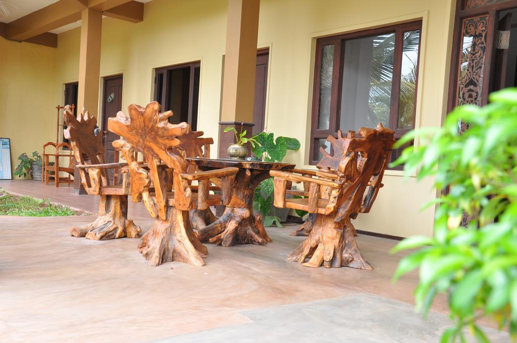 Solomon Beach Hotel Marawila Luaran gambar