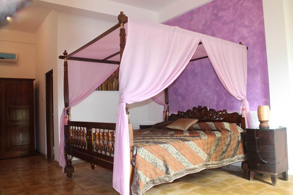 Solomon Beach Hotel Marawila Bilik gambar