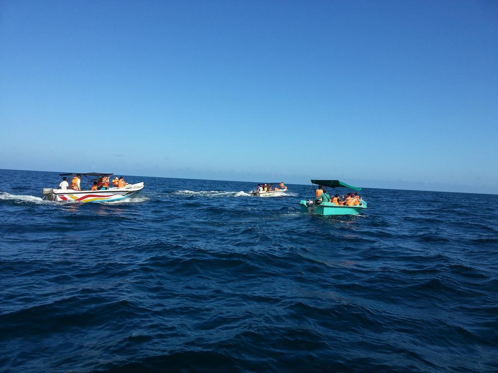 Solomon Beach Hotel Marawila Luaran gambar